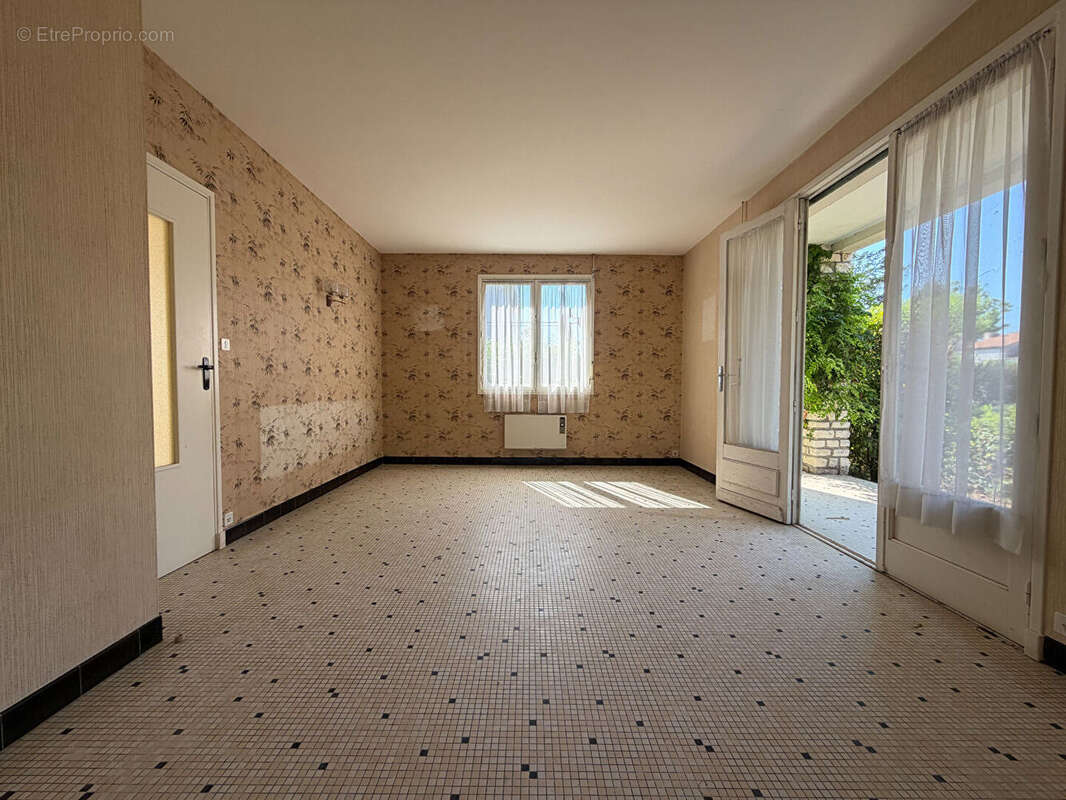 Maison à VAUX-SUR-MER