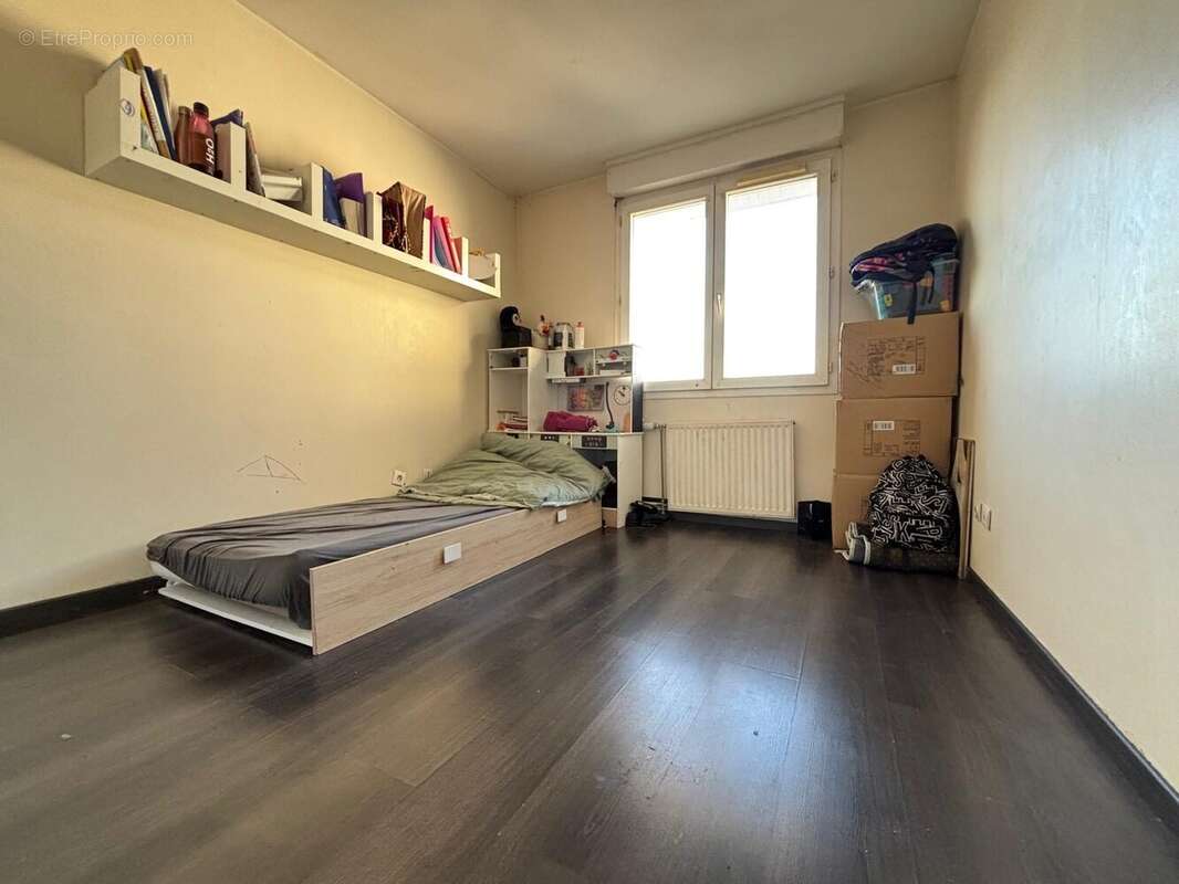 Appartement à SAINT-PIERRE-DU-PERRAY