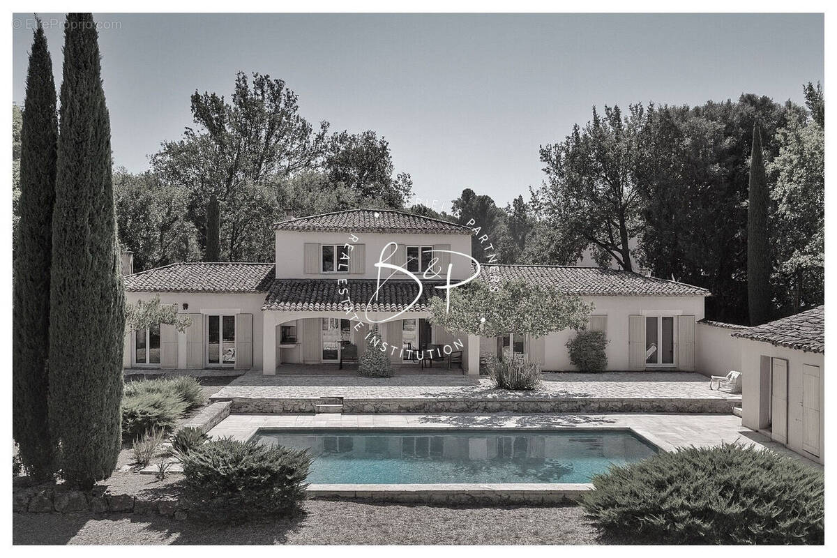 Maison à LORGUES