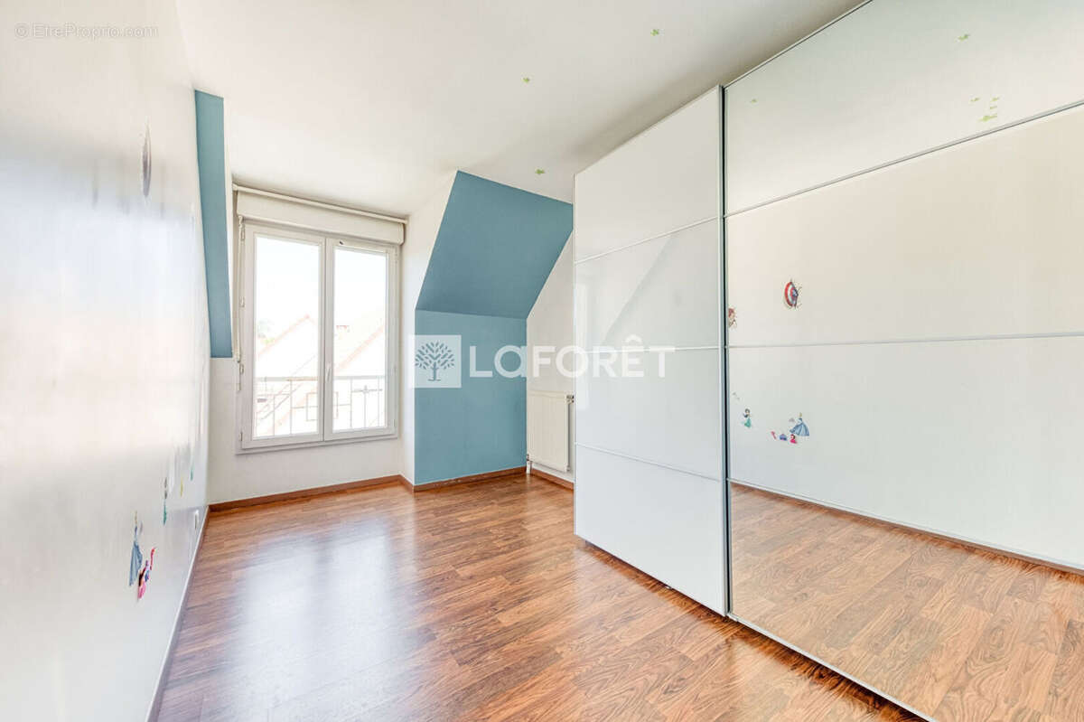 Appartement Pontault Combault 3 pièce(s) 61.95 m2 - photo 9