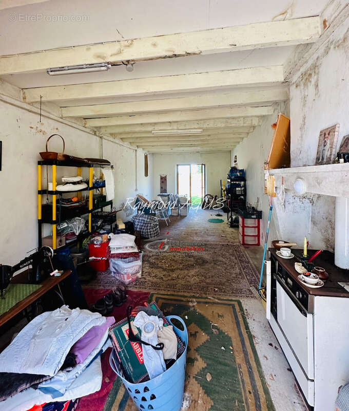Charmant maison traditionnel en pierre de plain pied avec 2 chambres, 3 grandes granges et 1,7 ha de terrain e - photo 20