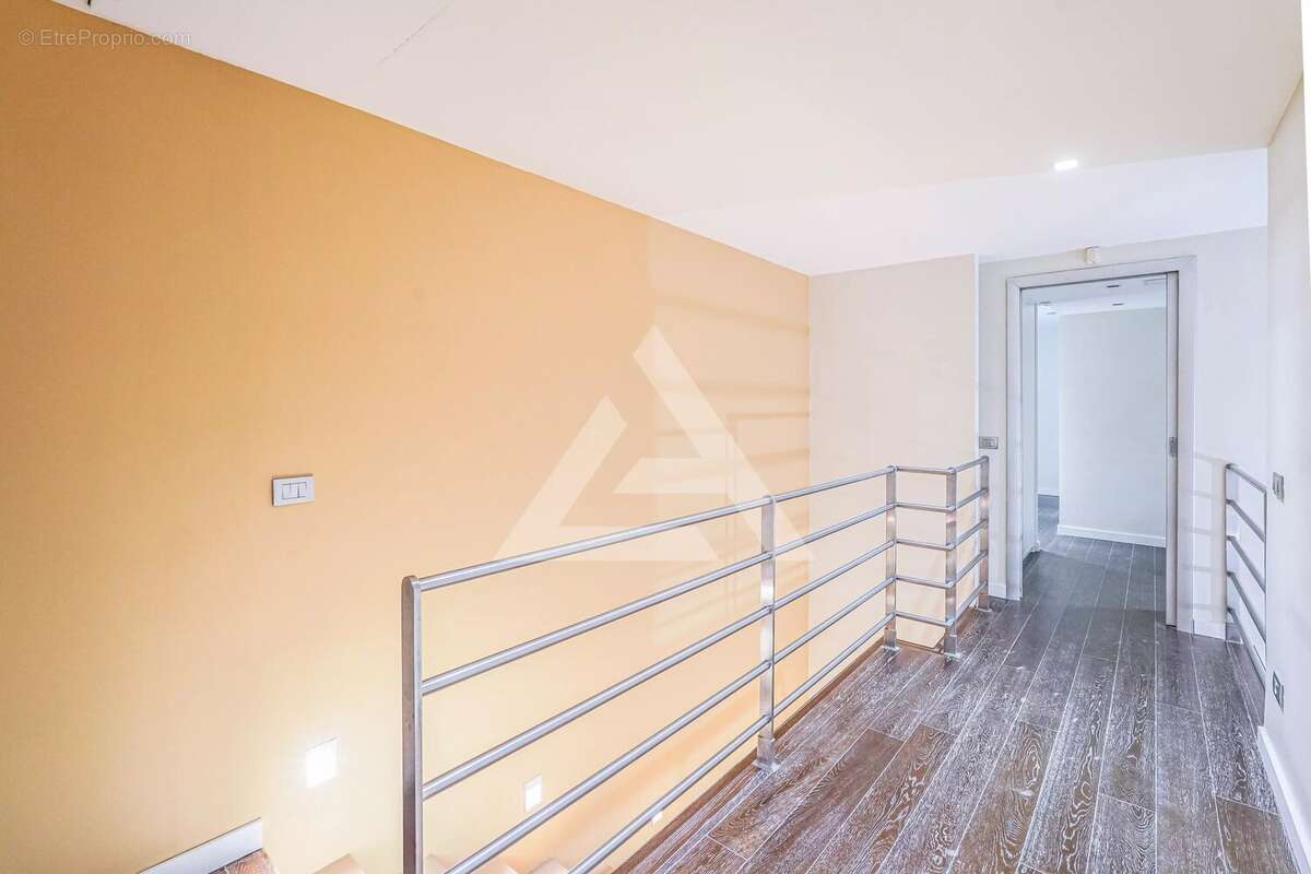 Appartement à ROQUEBRUNE-CAP-MARTIN