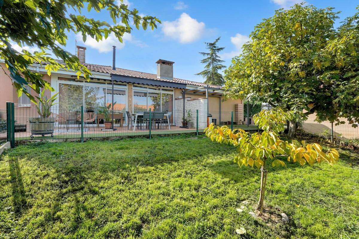 Maison à VILLENEUVE-LES-BOULOC