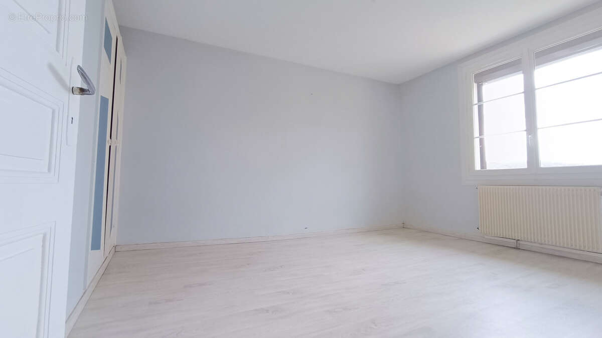 Maison à SAVIGNAC-LES-EGLISES