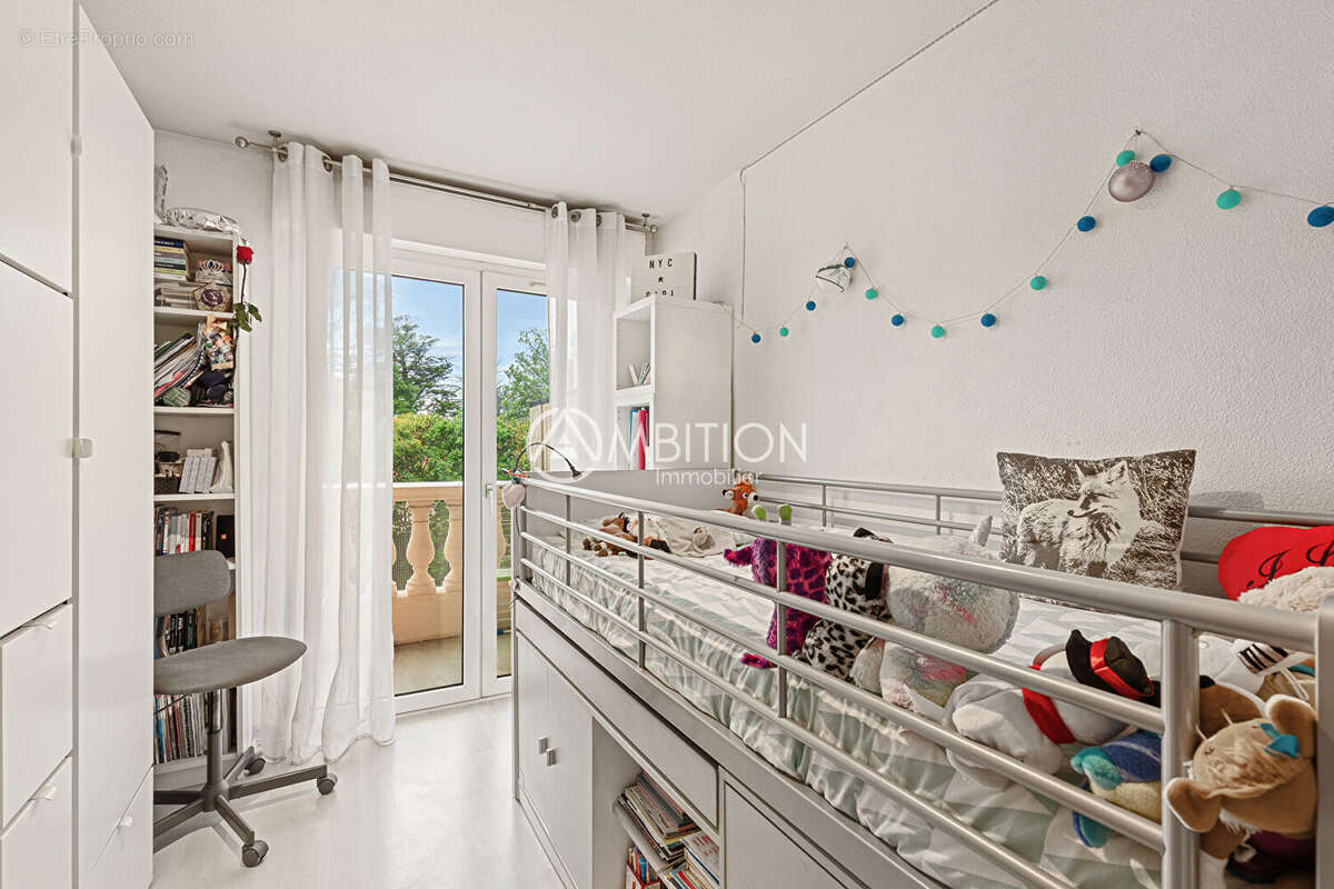À vendre : Appartement 4 pièces avec parking privé à Fréjus avec piscine - photo 7
