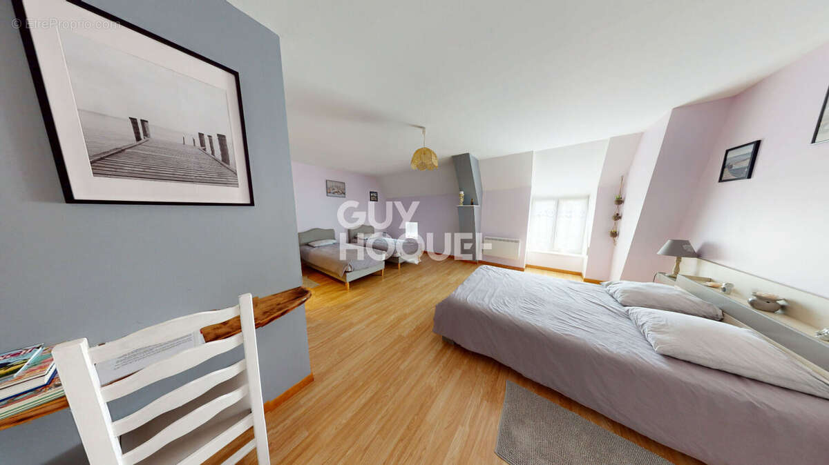 Maison à BAZOUGES-LA-PEROUSE