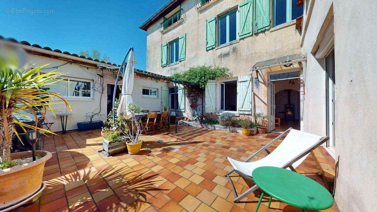 Appartement à MIRIBEL