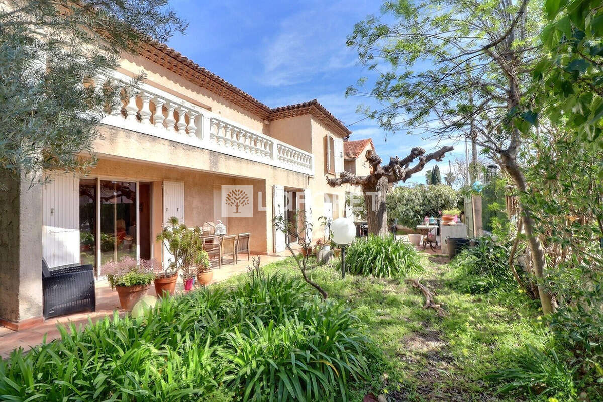 Maison à HYERES