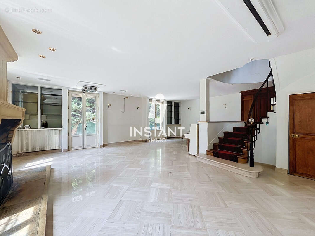 Maison 250 m² à Nogent-Sur-Marne  - photo 7