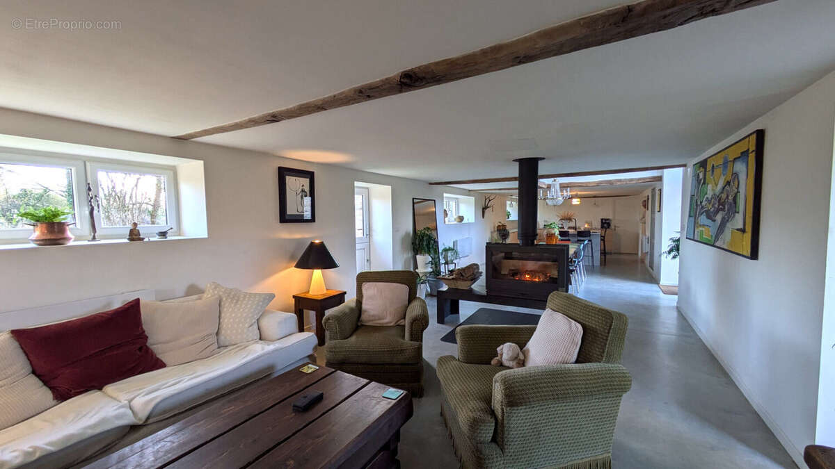 Maison à MAUPREVOIR