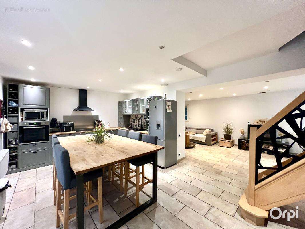 Maison à VIEILLE-EGLISE