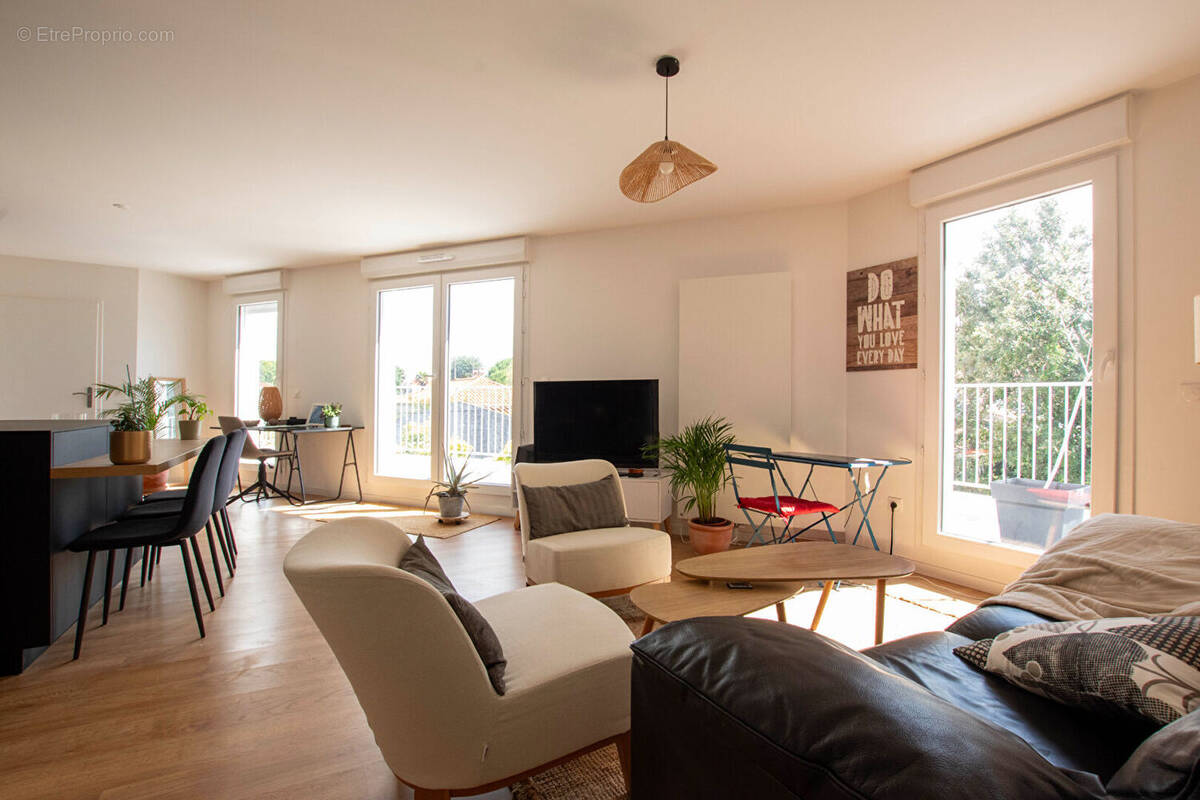 Appartement à FOURAS