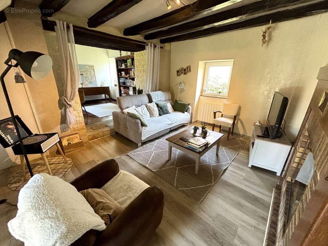 Maison à SAINT-BENIN-D&#039;AZY