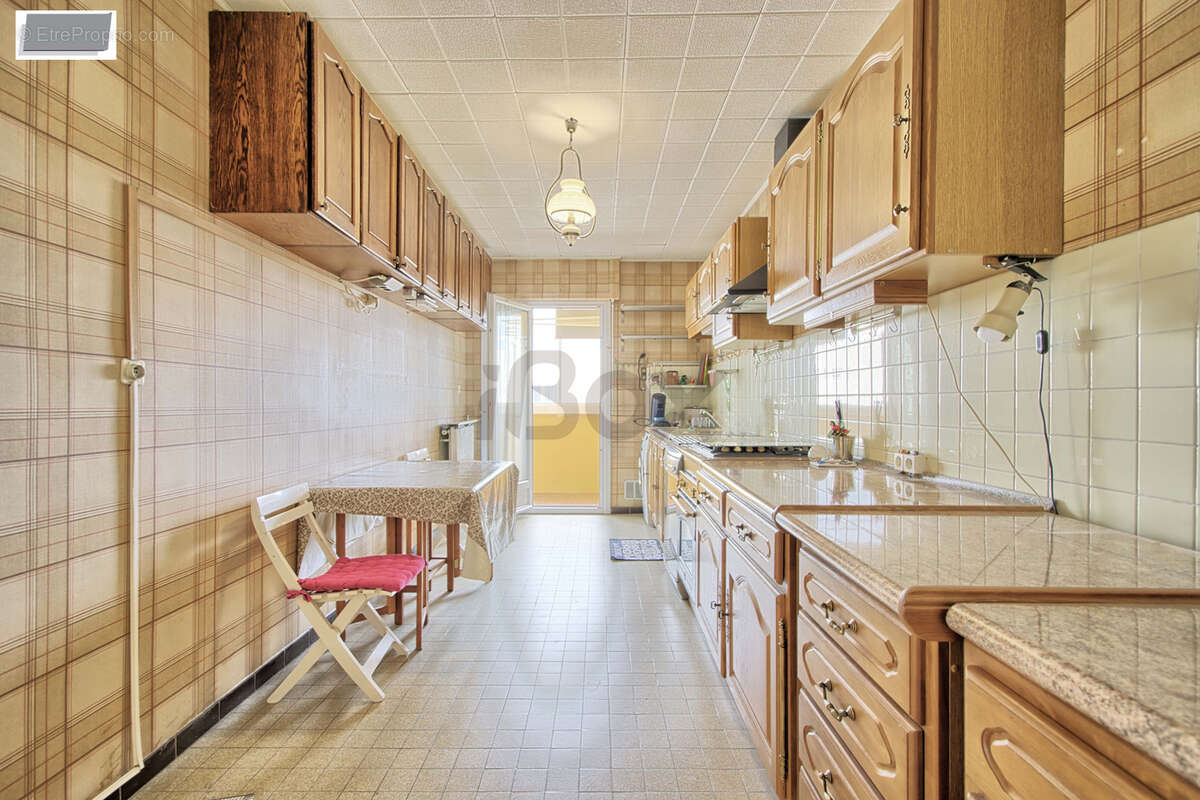 Appartement à LA VALETTE-DU-VAR