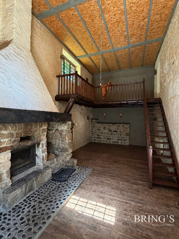 Maison 124 m² à Saint-Romain-Les-Atheux  - photo 5