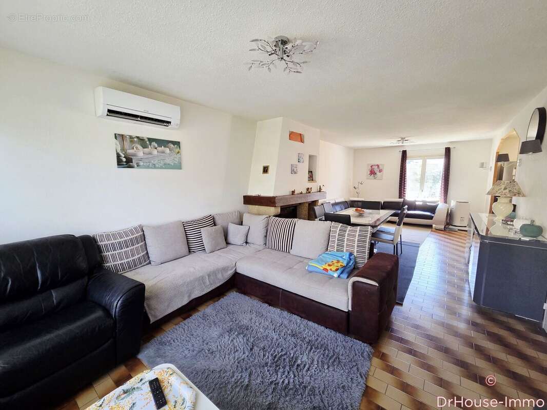 Maison 127 m² à Quarante  - photo 8
