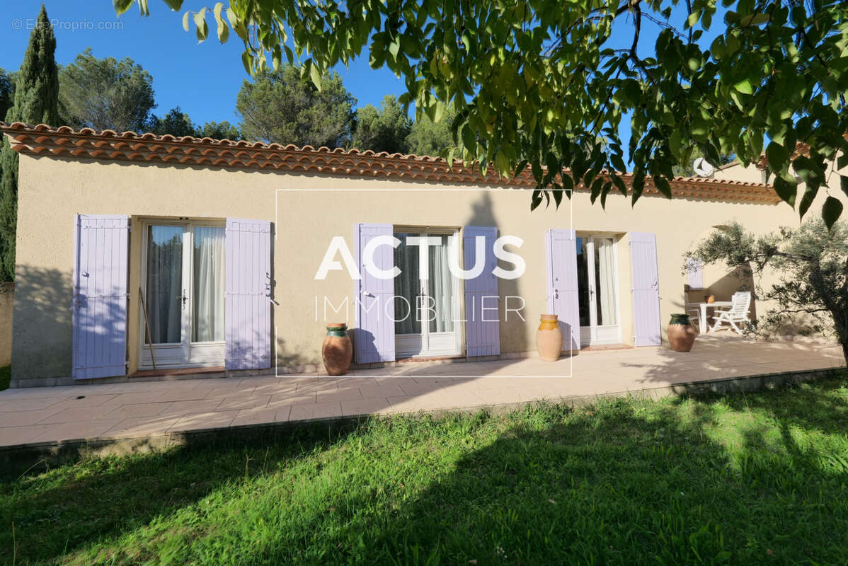 Maison à PELISSANNE