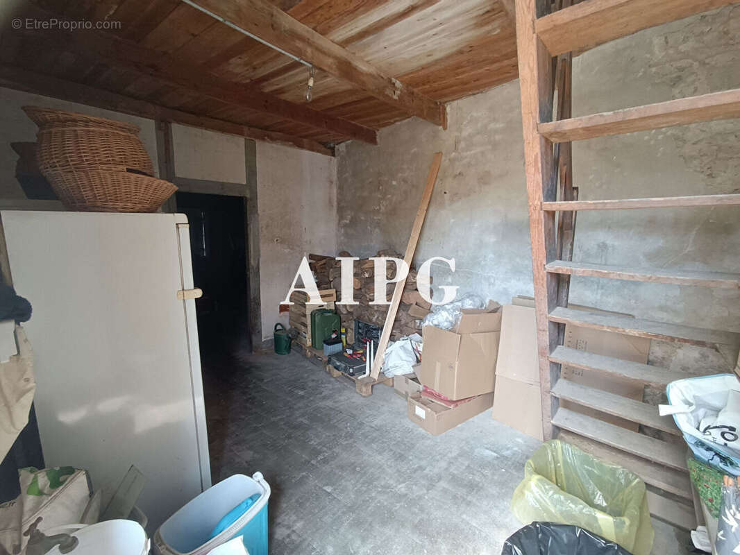 Mael-Carhaix, maison avec dépendances à vendre - photo 15
