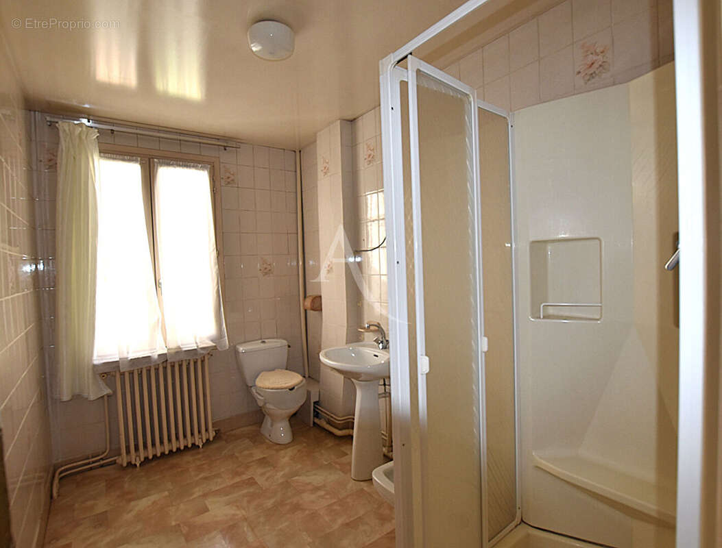 Maison à COMBS-LA-VILLE