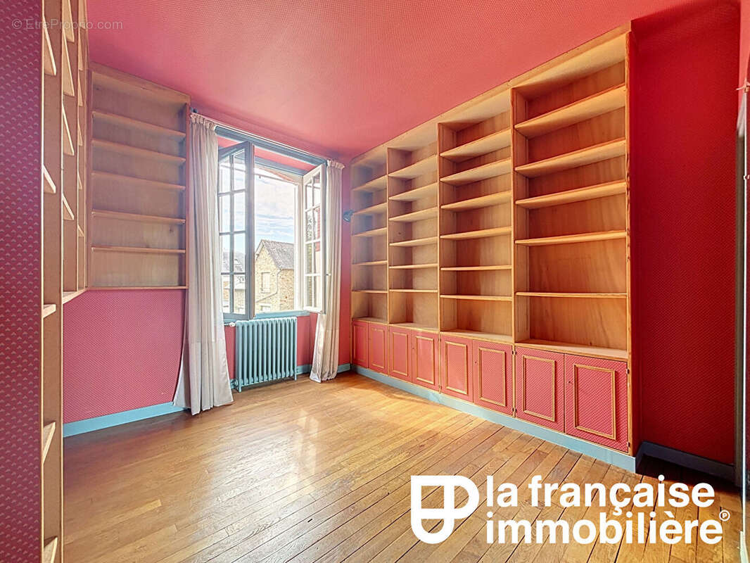 Maison de caractère de 139 m², volumes généreux et modulables, fort potentiel - photo 10