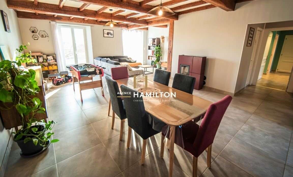 Maison à SAINTE-CROIX