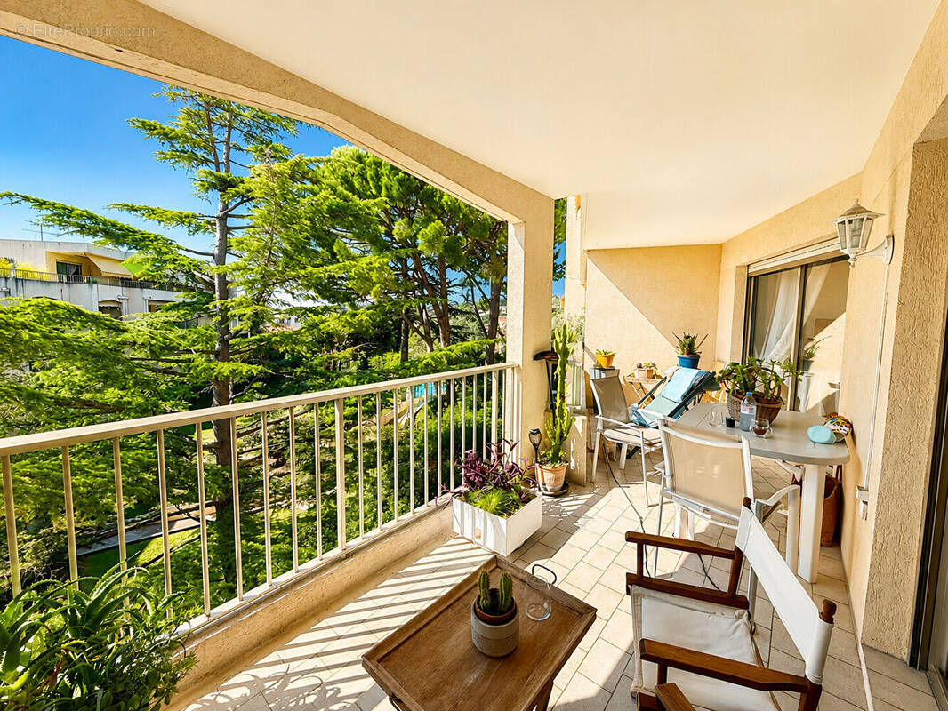 Appartement à LE CANNET