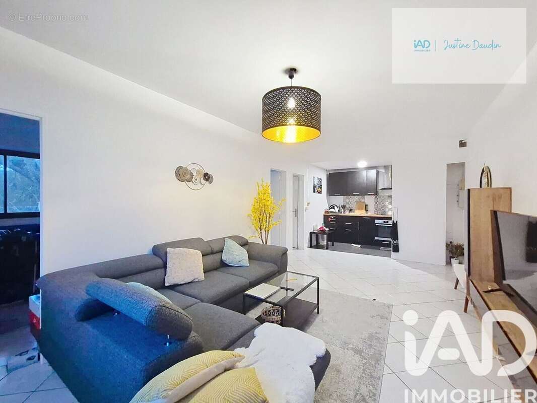 Photo 5 - Appartement à LE COUDRAY-MONTCEAUX