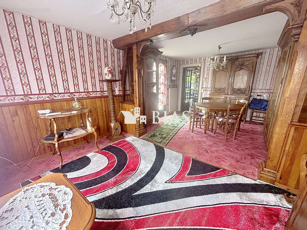 Maison à LA NEUVILLE-CHANT-D'OISEL