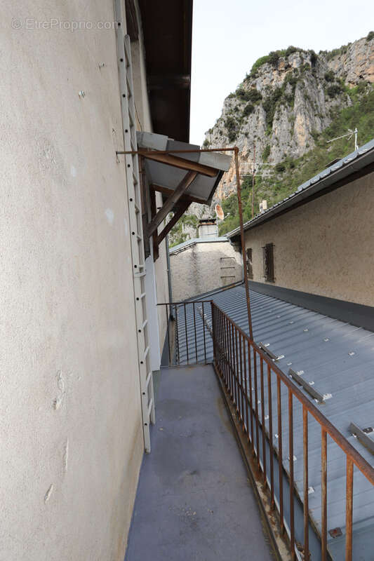 Appartement à TENDE