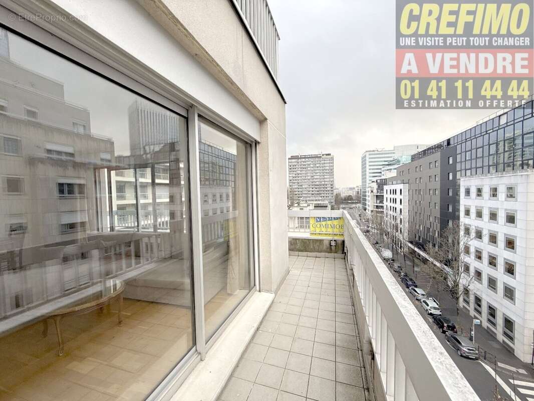 Appartement à COURBEVOIE