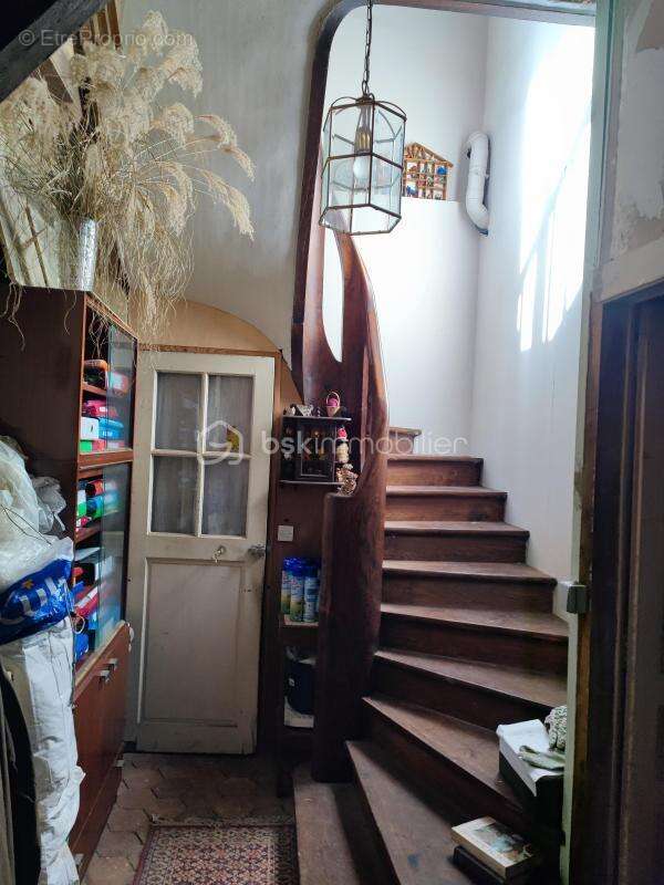 Maison à VILLENEUVE-L'ARCHEVEQUE