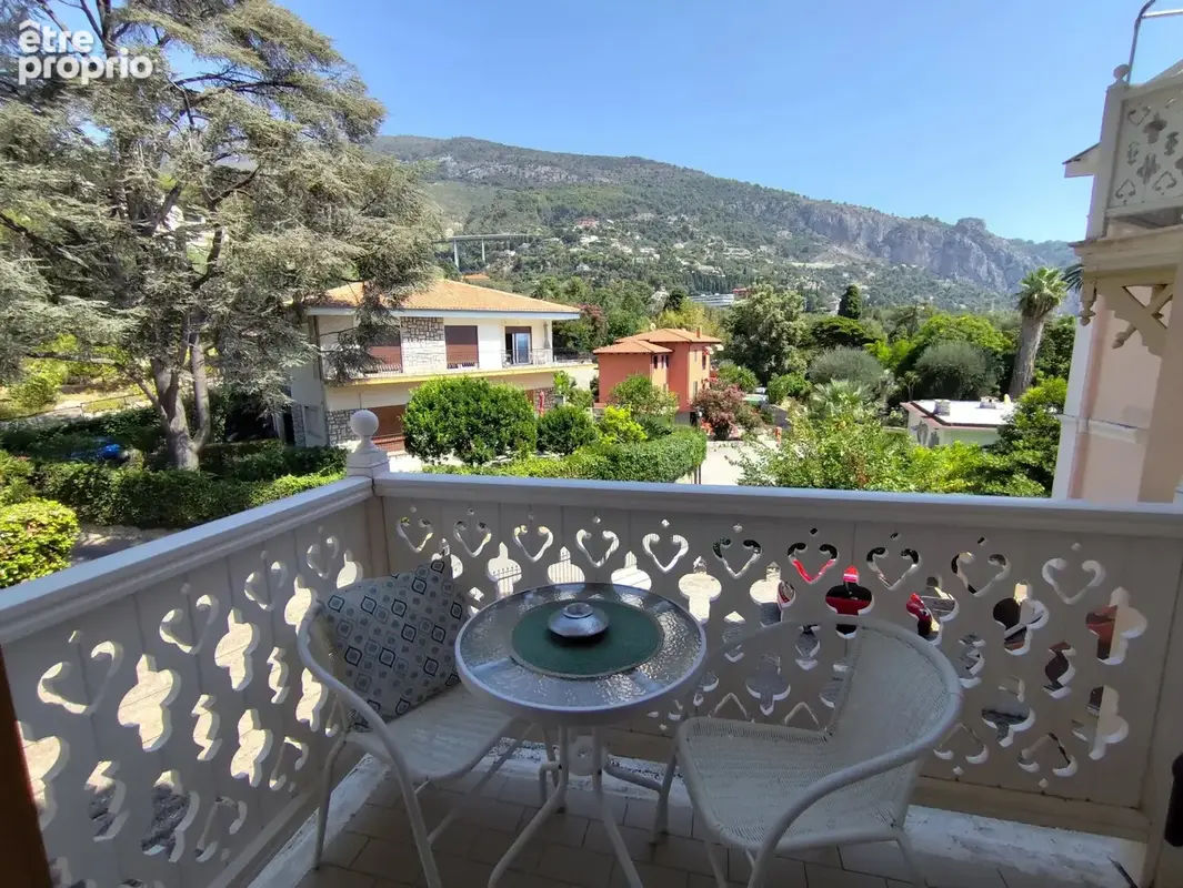 menton Garavan - photo 6