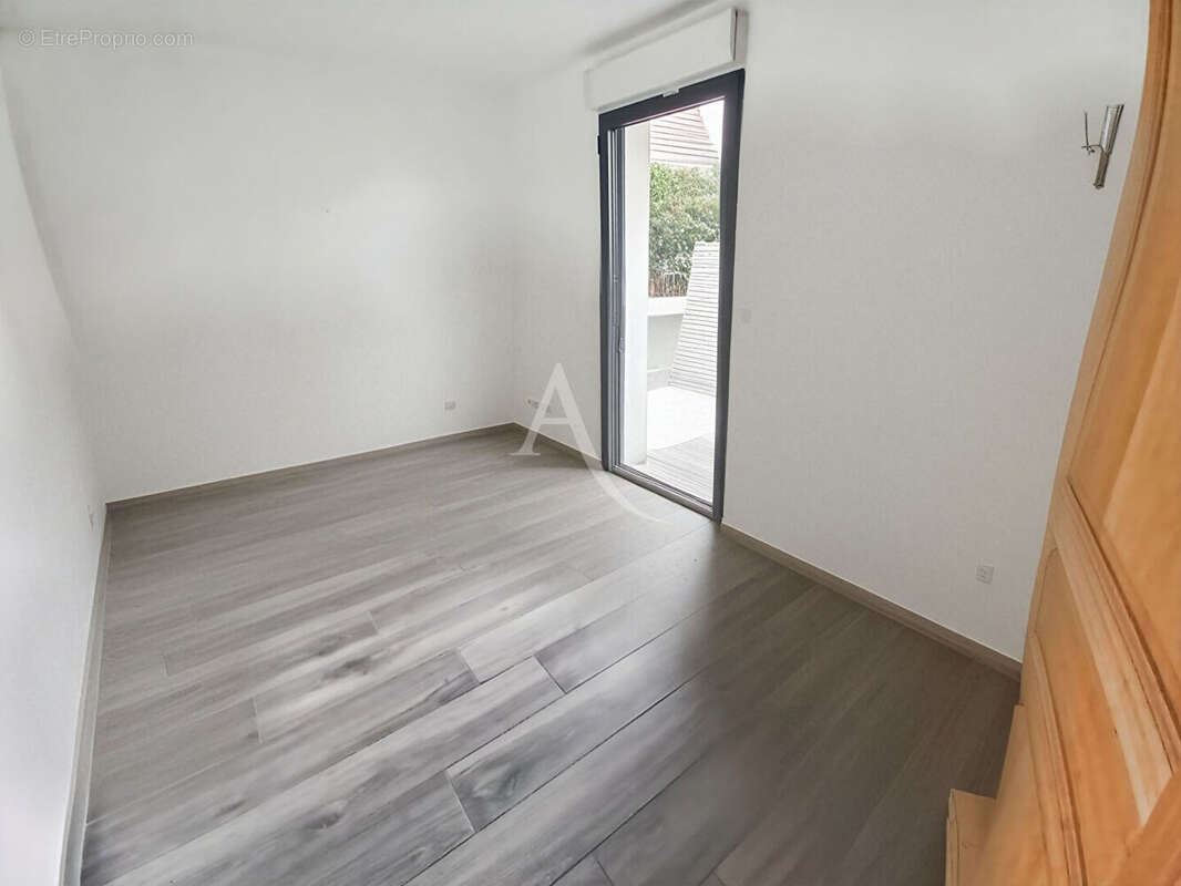 Maison à SAINT-ETIENNE-DU-ROUVRAY