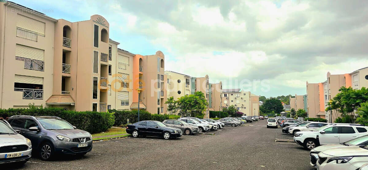 Appartement à BAIE-MAHAULT