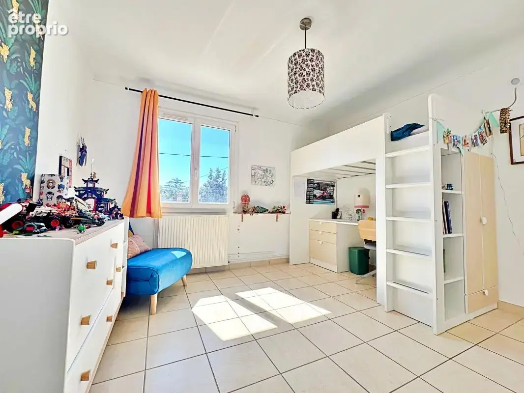 Maison 163 m² à Villeneuve-Les-Avignon  - photo 6