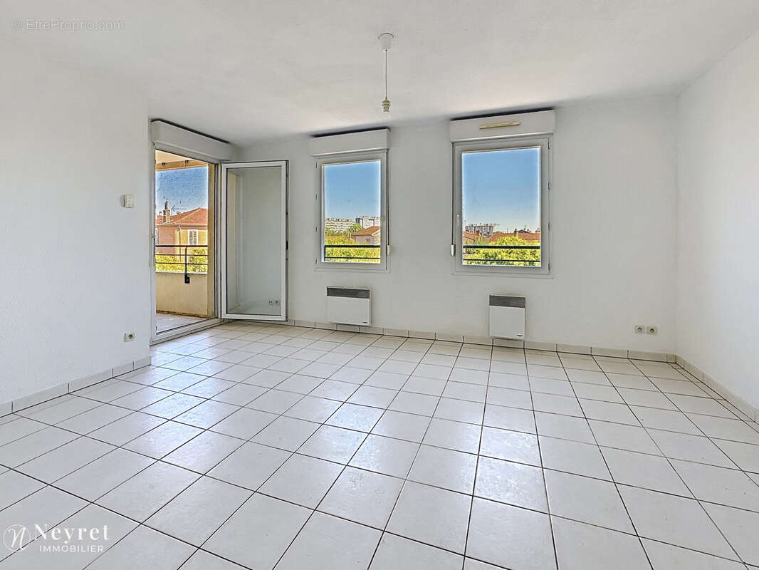 Appartement à OULLINS