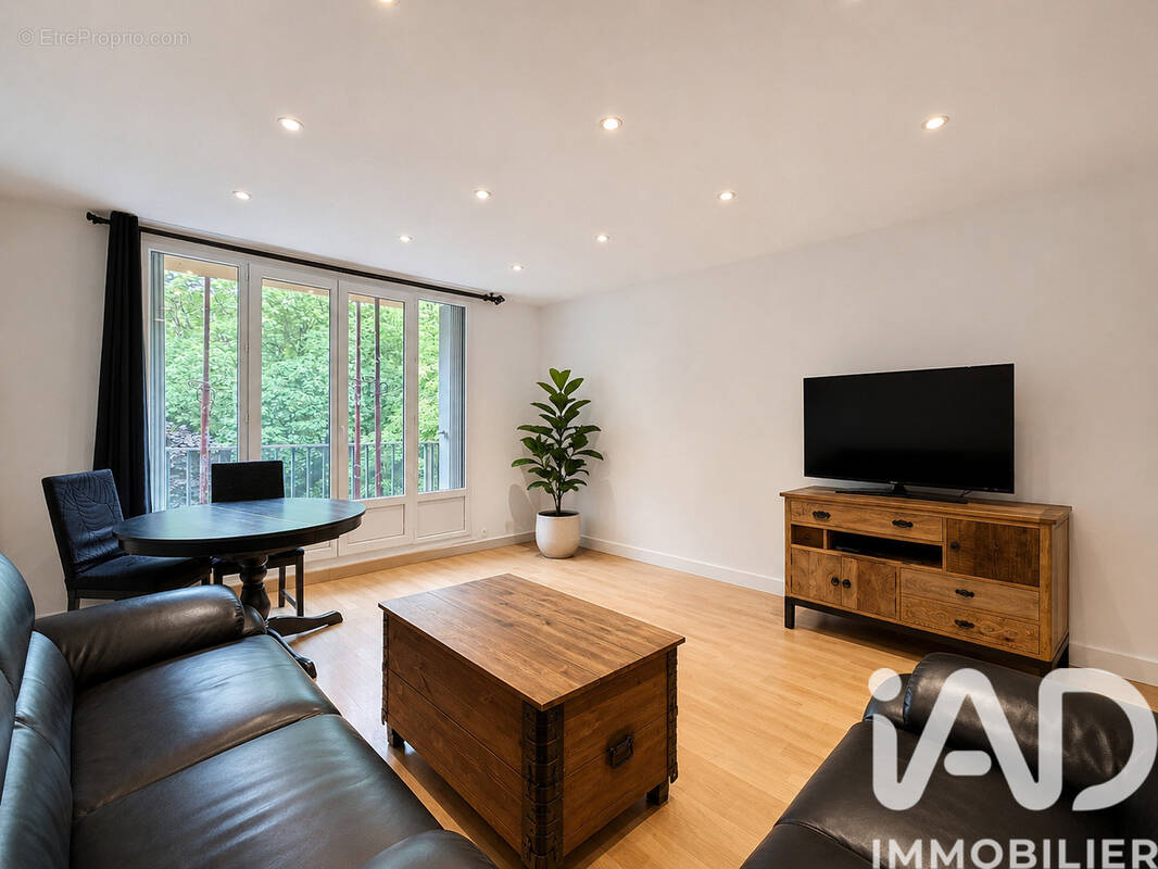 Photo 1 - Appartement à LE PLESSIS-TREVISE