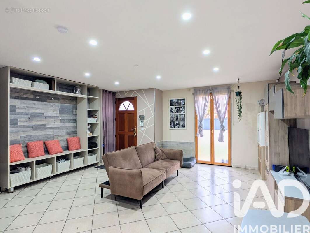 Photo 3 - Maison à ONS-EN-BRAY