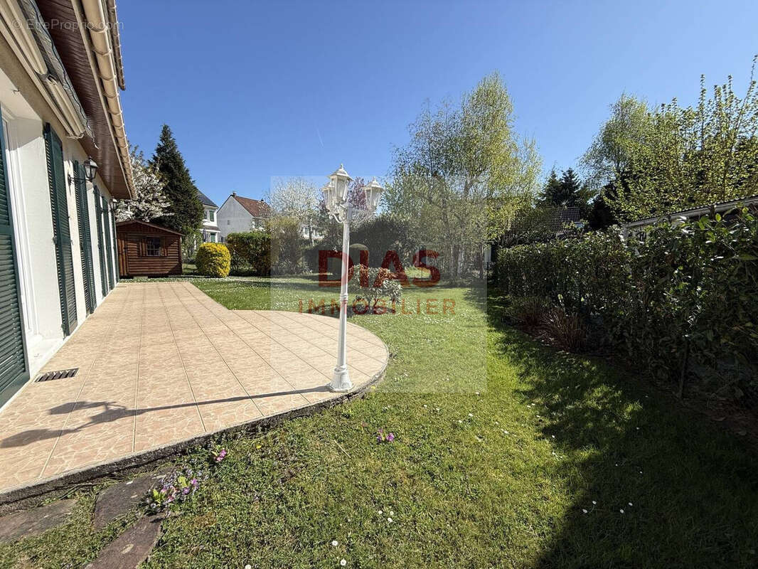 Maison à PONTAULT-COMBAULT