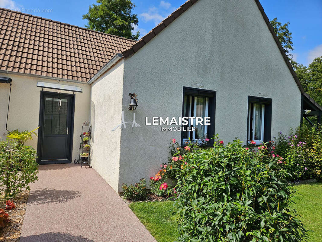 Maison à CROISY-SUR-ANDELLE