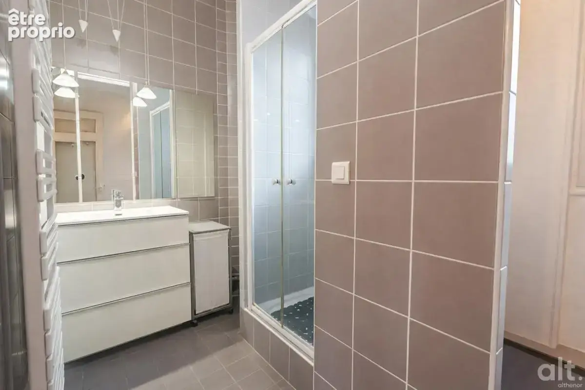Appartement bourgeois à Annecy — 2 chambres et balcons - photo 8