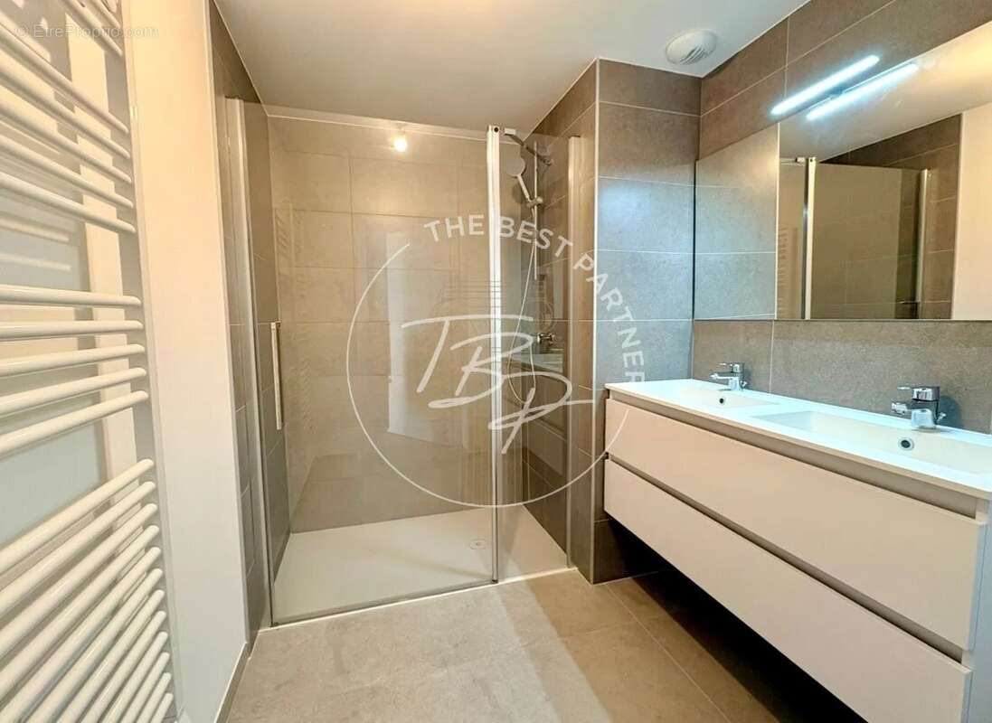 Appartement à SAUVIAN