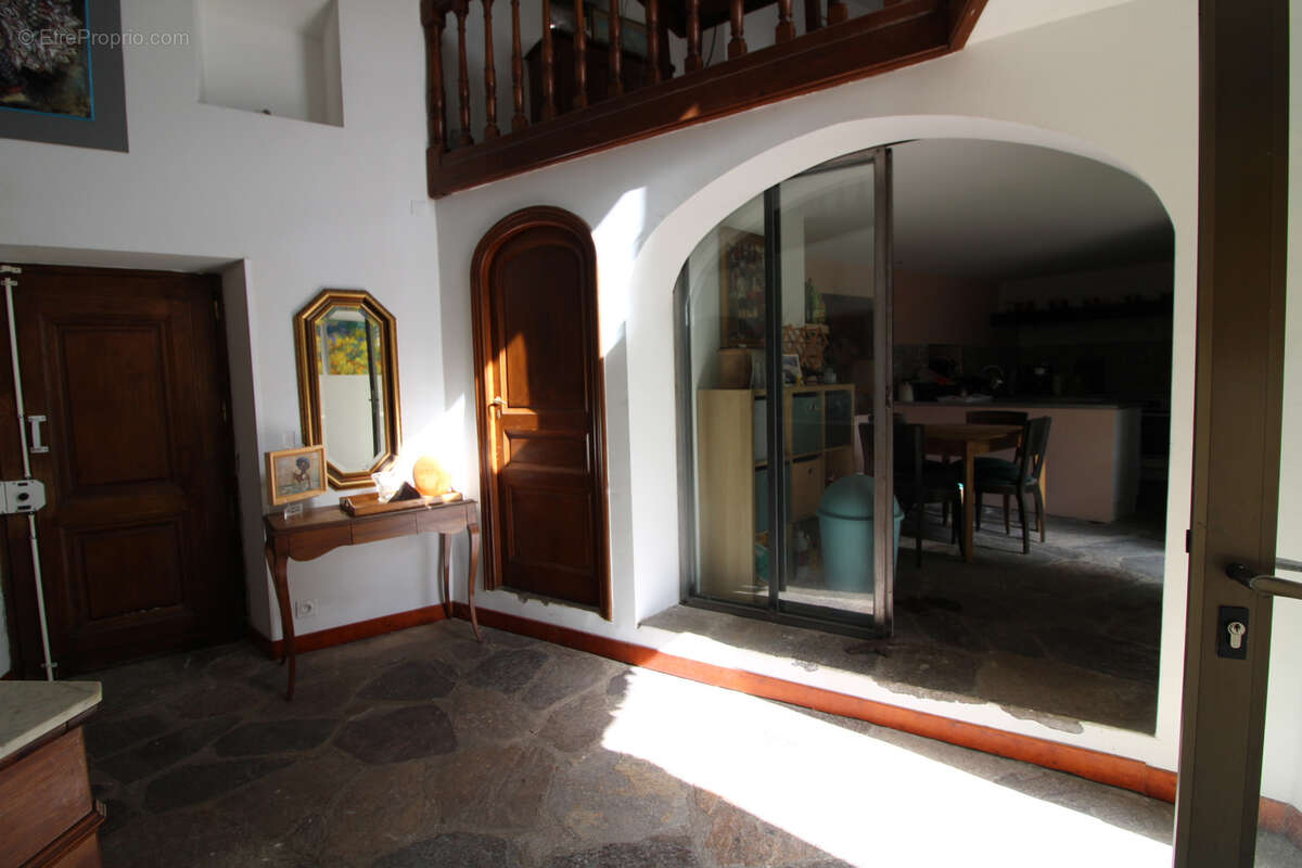 Maison à COLOMBIERES-SUR-ORB