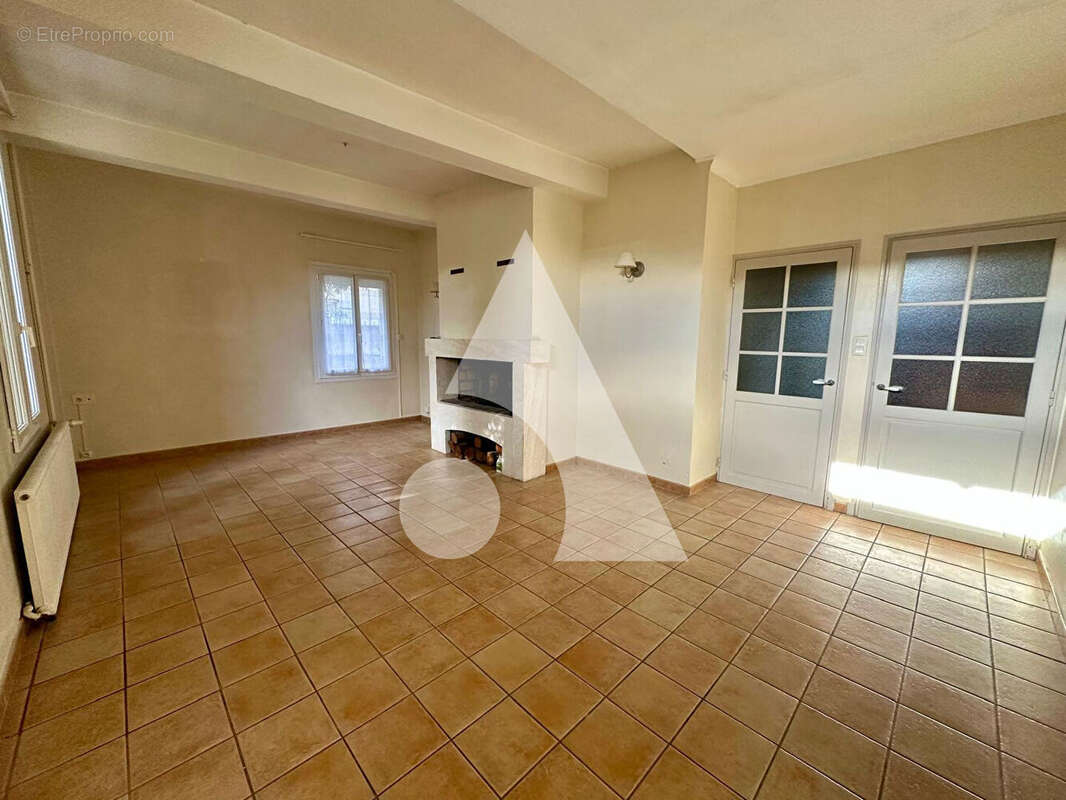 Maison à JONQUIERES