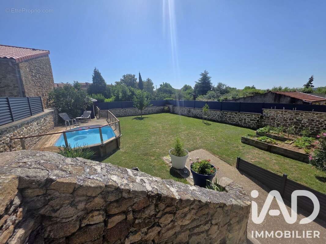 Photo 2 - Maison à QUINTENAS