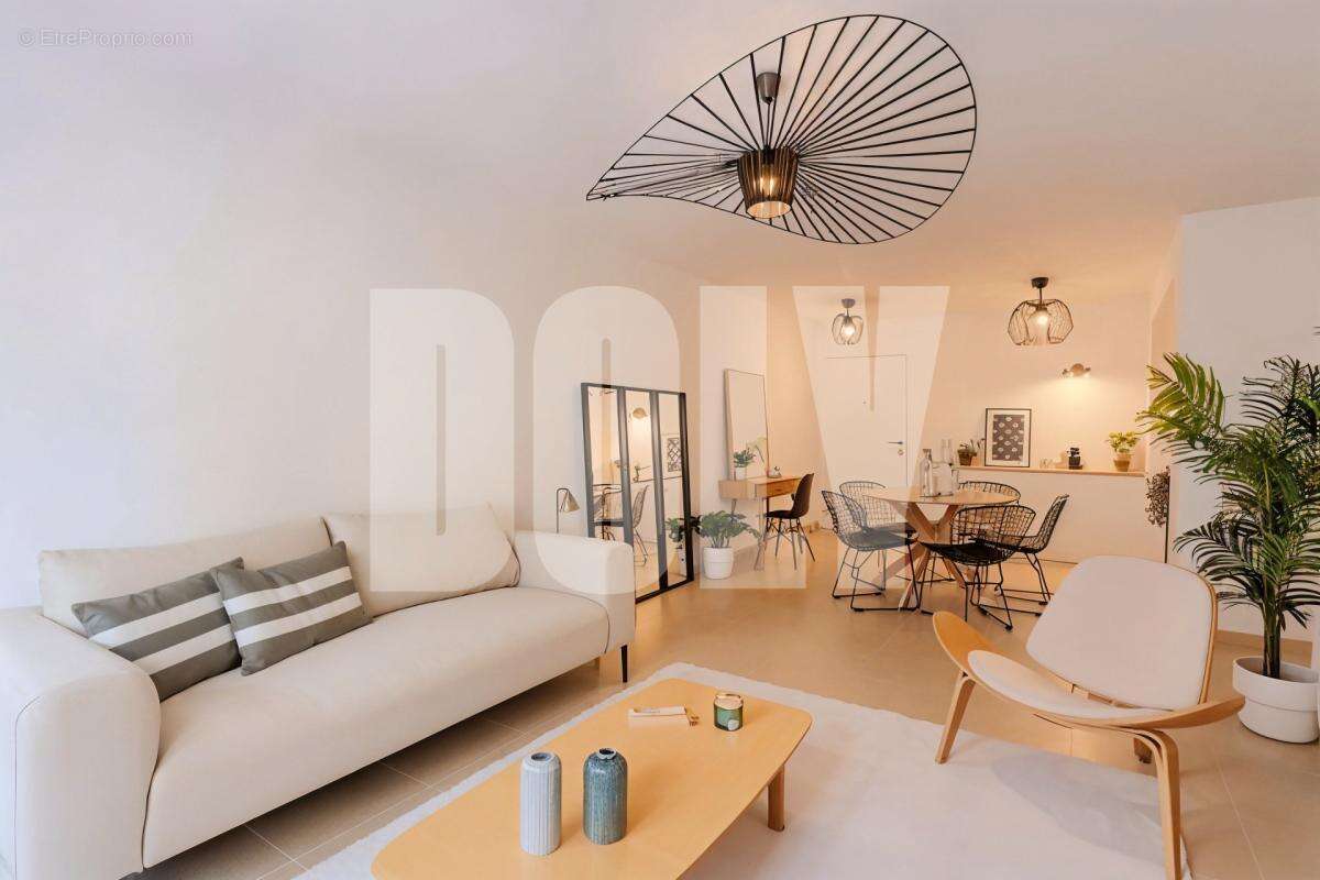 Appartement à PARIS-18E