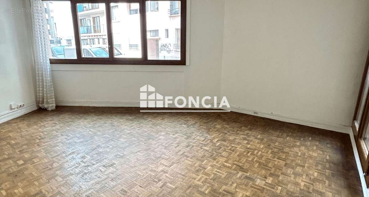 Appartement à MARSEILLE-5E