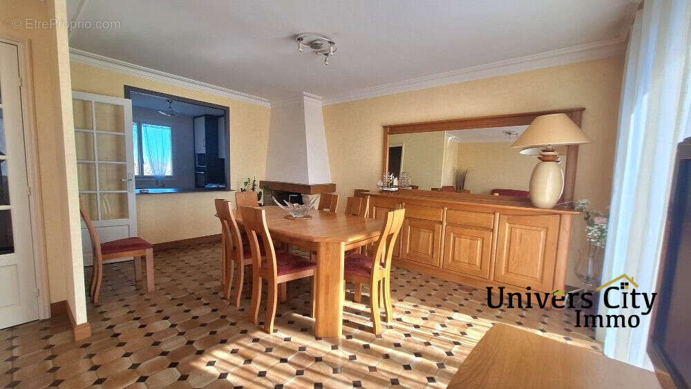 Maison à SAINT-SEBASTIEN-SUR-LOIRE