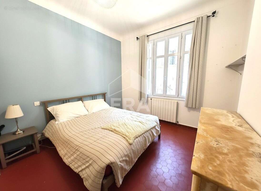 Appartement à MARSEILLE-5E