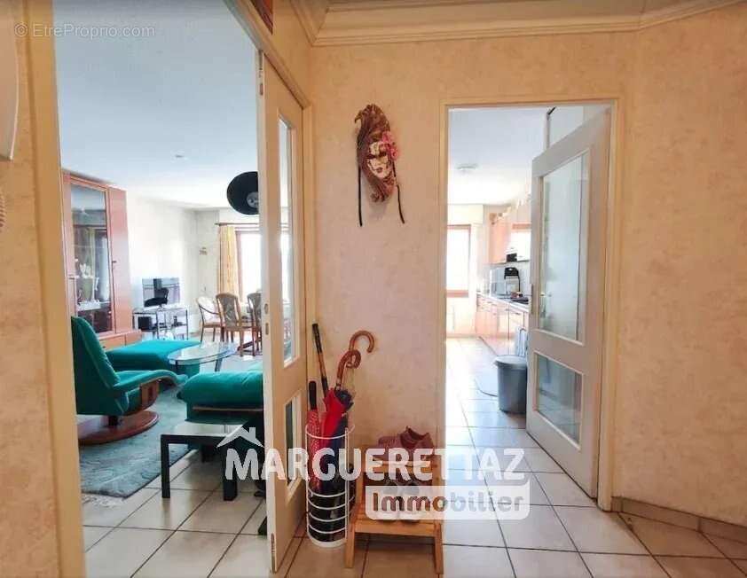 Appartement à VILLE-LA-GRAND